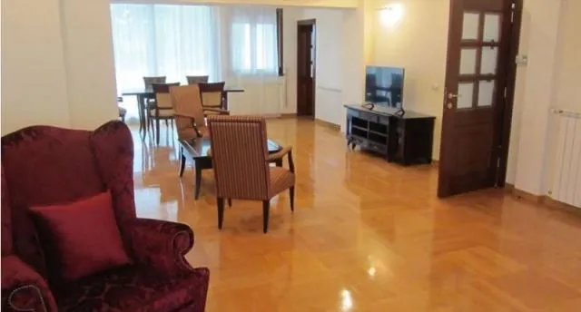Rent, office space, 300m², Savski Venac, Beograd