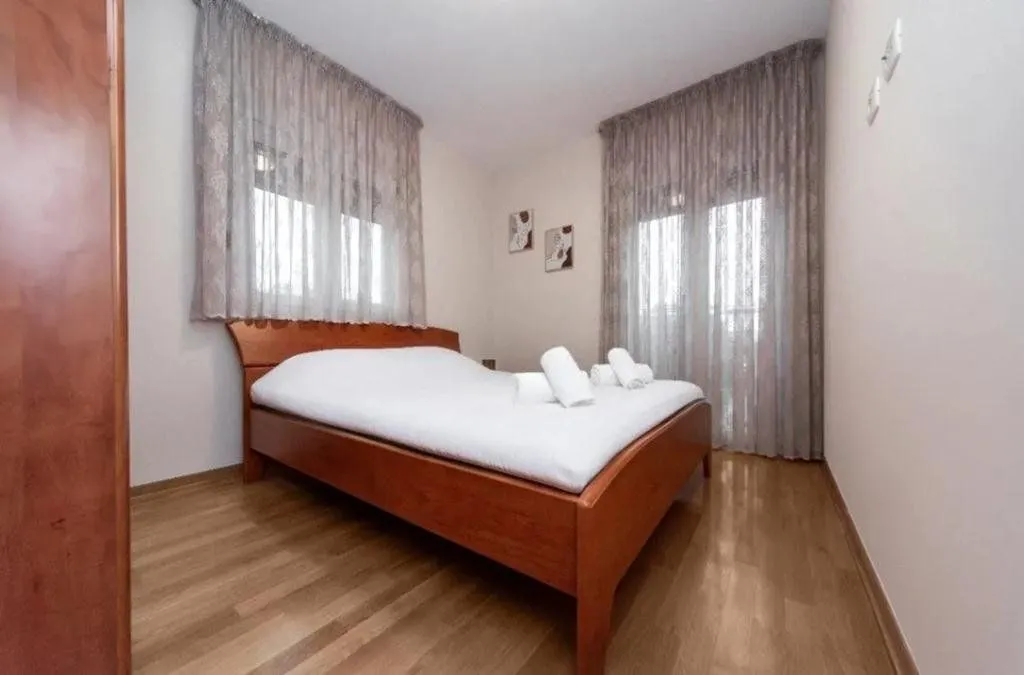 Rent, two bedroom apartment, 60m², Preko Morače, Podgorica
