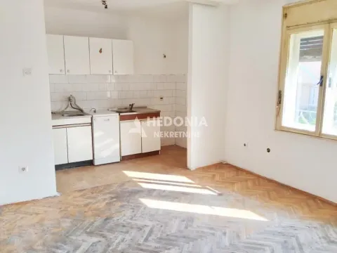 Prodaja, trosoban stan, 77m², Kaludjerica, Grocka - image 1