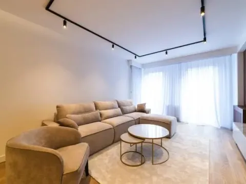 Izdavanje, četvorosoban stan, 140m², Crveni Krst, Beograd - image 6