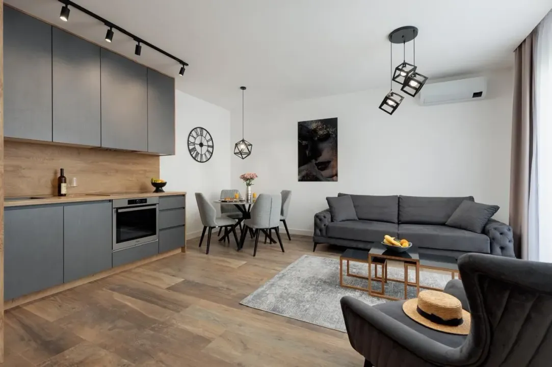 Rent, one bedroom apartment, 50m², Mažina, Tivat