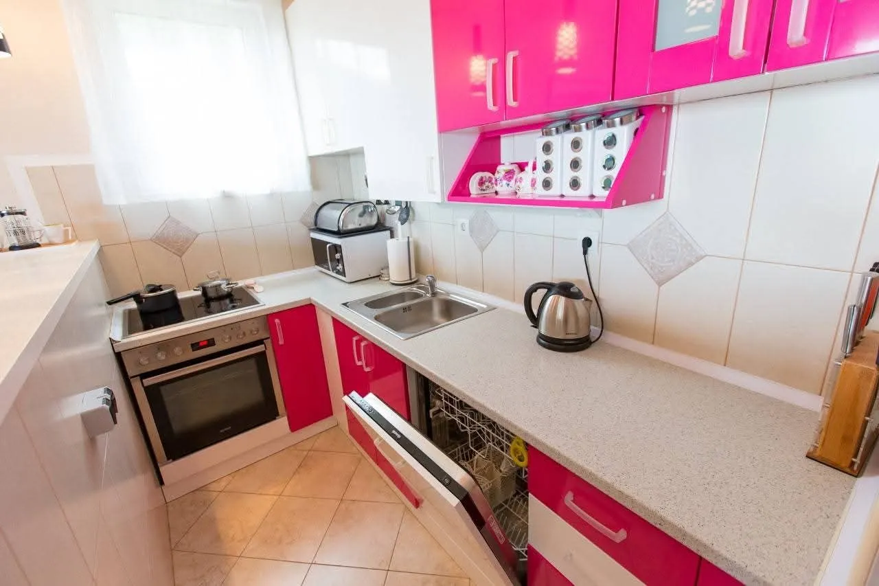 Sale, three bedroom apartment, 90m², Petrovac, Budva