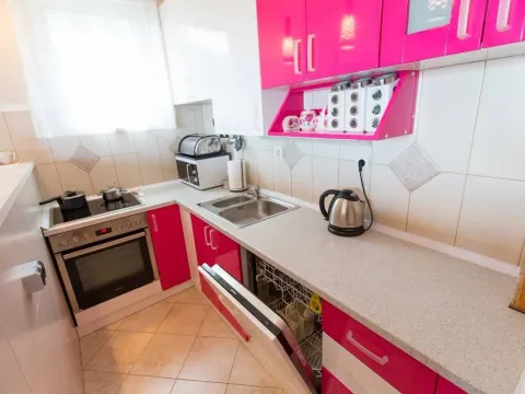 Sale, three bedroom apartment, 90m², Petrovac, Budva - image 5