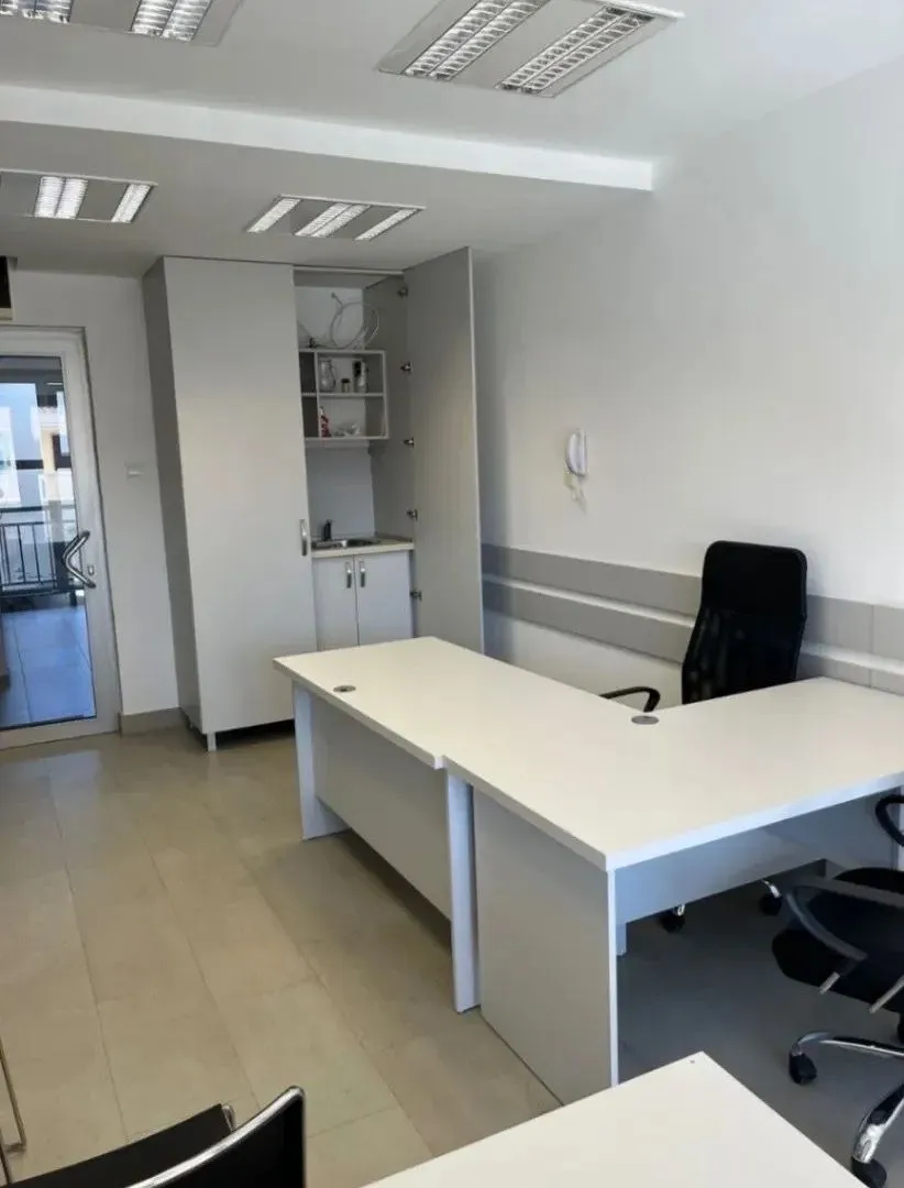 Rent, office space, 53m², Mainski Put, Budva