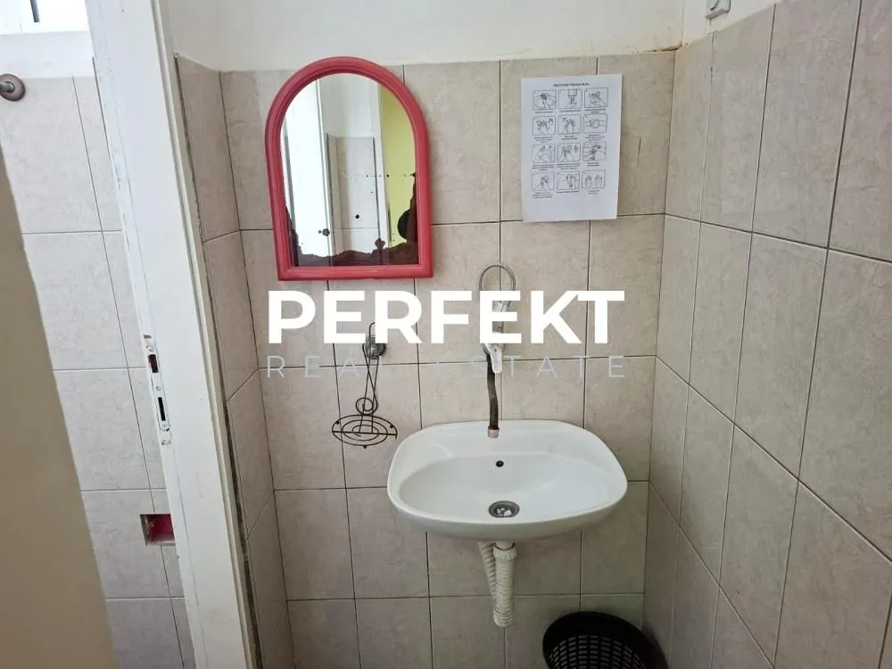 Izdavanje, poslovni prostor, 60m², Centar, Pančevo