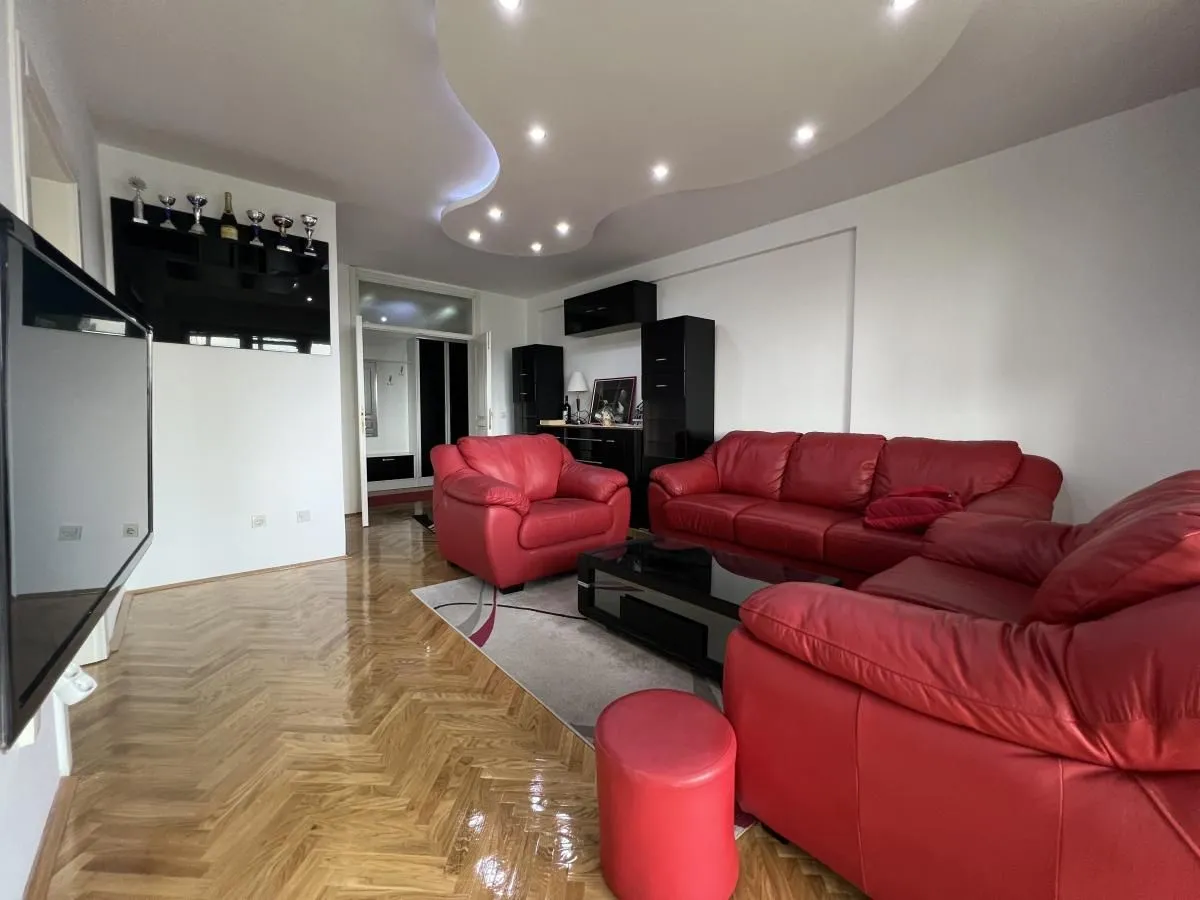 Prodaja, stan, 101m², Bulevar Oslobodjenja, Novi Sad Sve Podlokacije