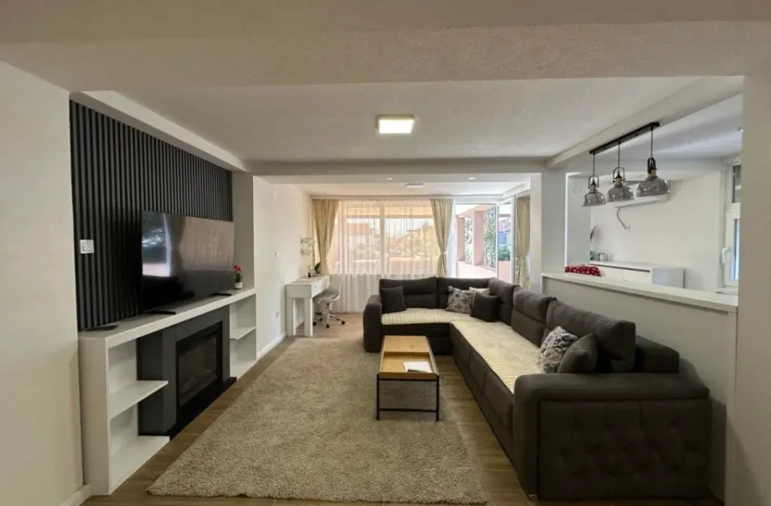 Izdavanje, dvosoban stan, 120m², Stari Aerodrom, Podgorica