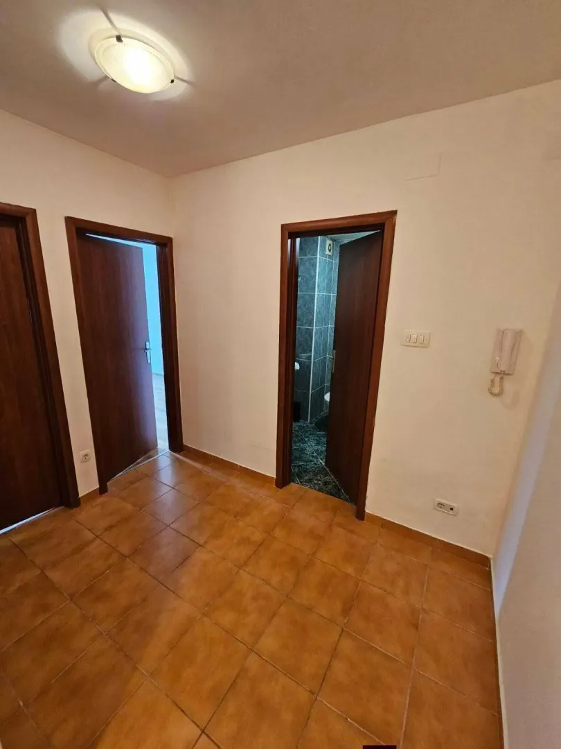 Prodaja, jednosoban stan, 45m², Stari Aerodrom, Podgorica