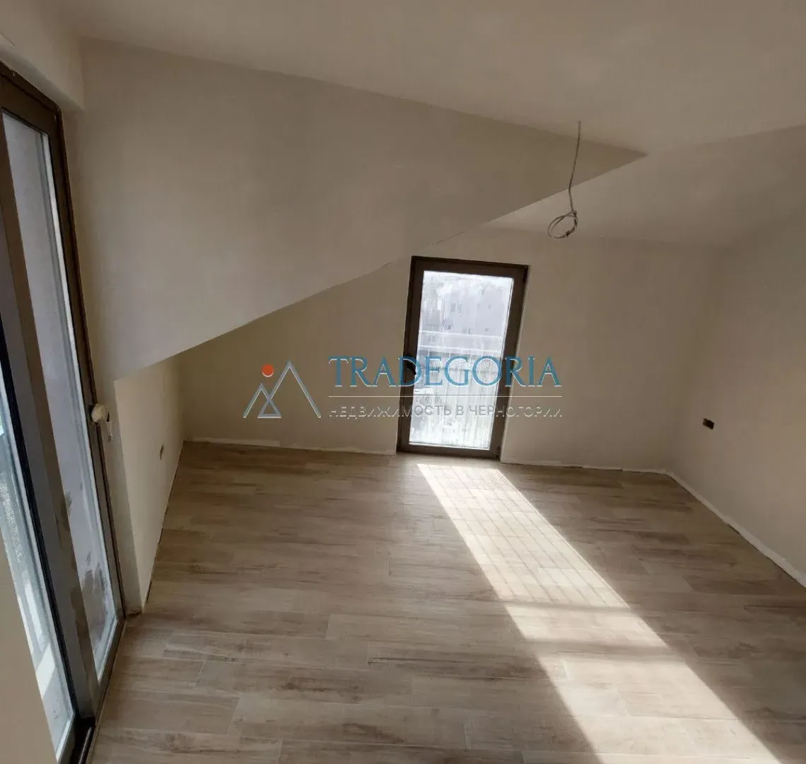 Prodaja, jednosoban stan, 62m², Tivat, Crna Gora