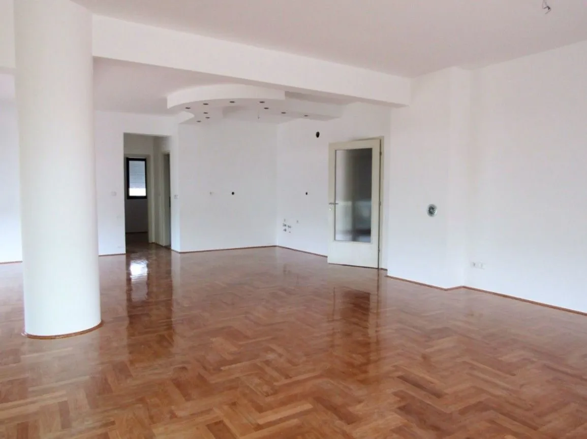 Prodaja, trosoban stan, 138m², Preko Morače, Podgorica