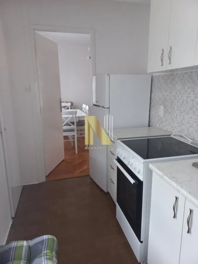 Izdavanje, dvosoban stan, 50m², Grbavica, Novi Sad Sve Podlokacije