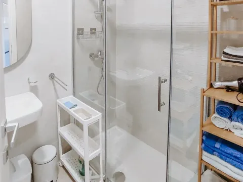 Rent, one bedroom apartment, 40m², Pobrežje, Podgorica - image 11