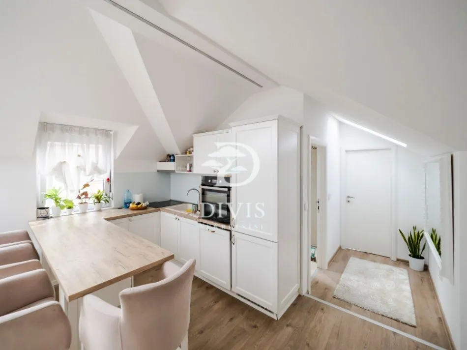 Prodaja, dvosoban stan, 59m², Zemun Kalvarija, Zemun Sve Podlokacije
