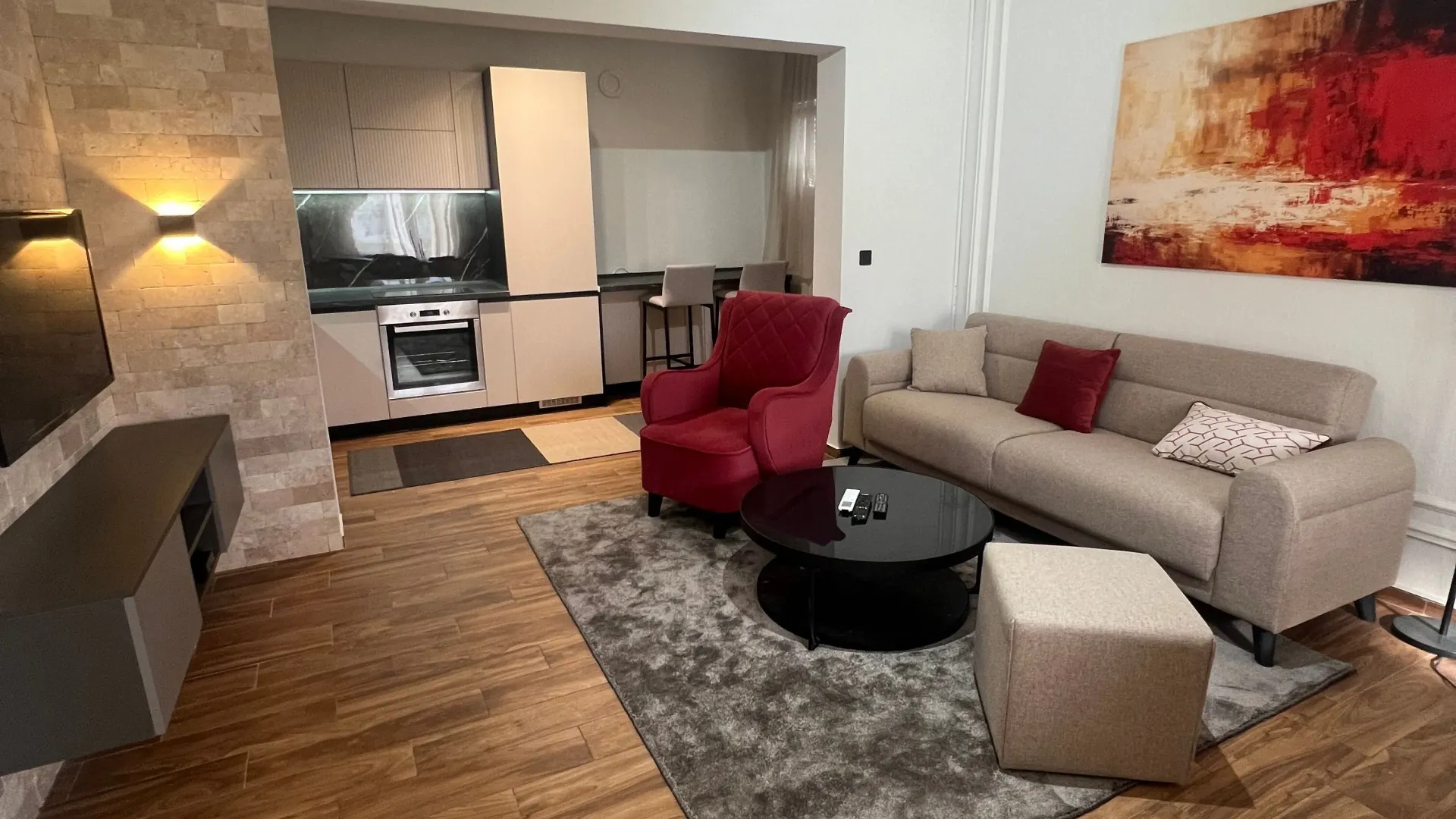 Rent, three bedroom apartment, 100m², Tomba, Bar