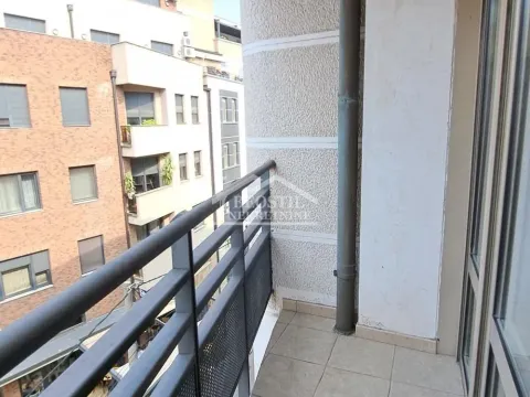 Izdavanje, stan, 203m², Vračar Hram, Vračar Sve Podlokacije - image 19