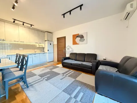 Izdavanje, dvosoban stan, 66m², Stari Aerodrom, Podgorica - image 2