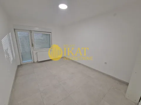 Rent, office space, 85m², Čukarica, Beograd - image 2