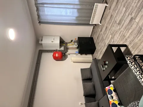 Izdavanje, poslovni prostor, 20m², Čukarica, Beograd - image 2