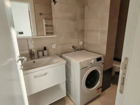 Sale, two bedroom apartment, 83m², Bečići, Budva - image 10