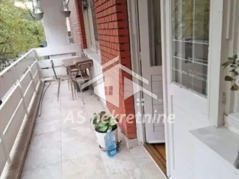 Izdavanje, trosoban stan, 85m², Slavija, Vračar Sve Podlokacije - image 16