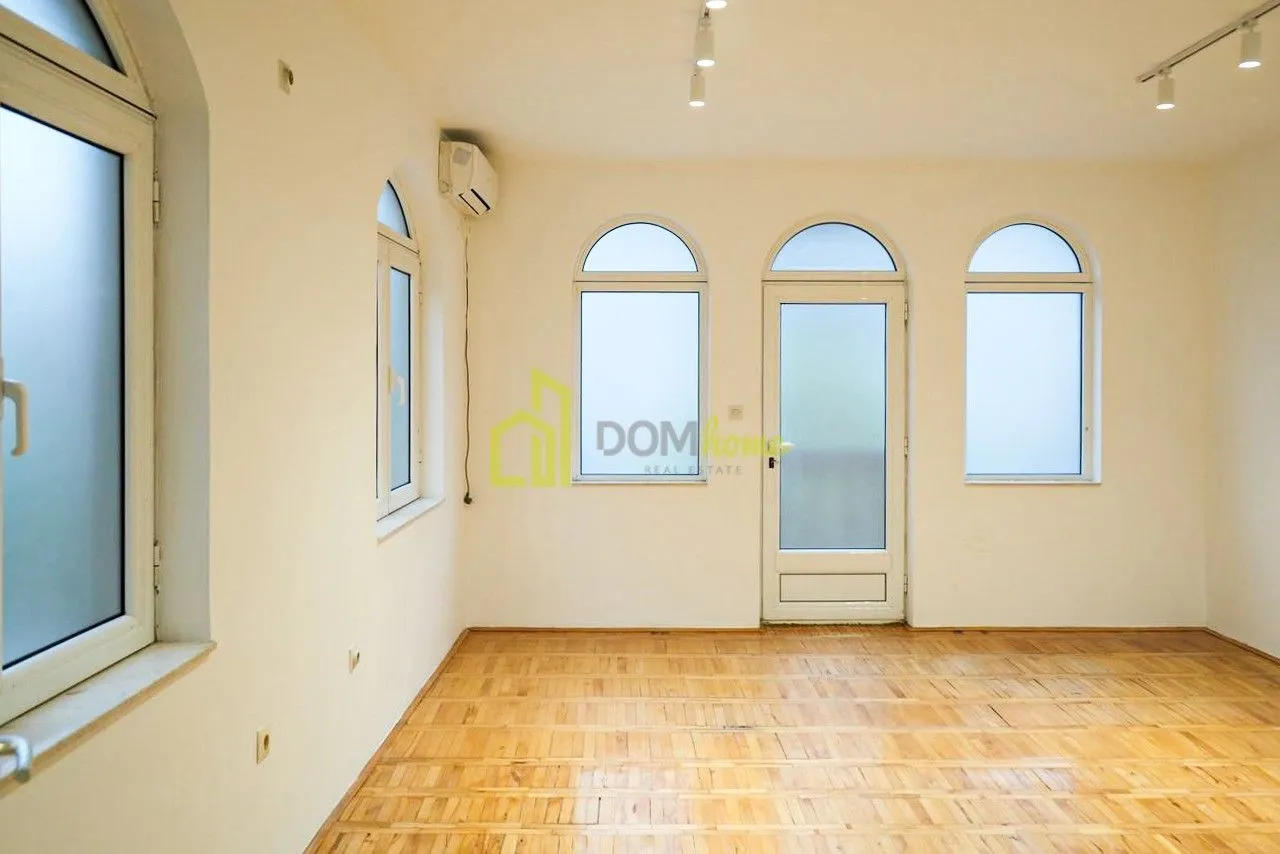 Rent, office space, 140m², Centar, Podgorica