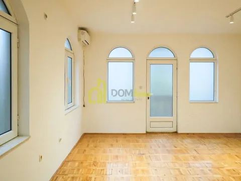 Rent, office space, 140m², Centar, Podgorica - image 12