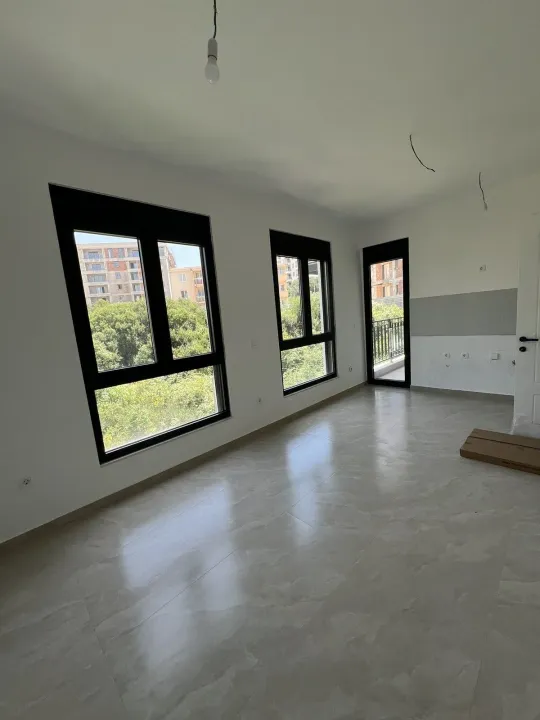 Rent, two bedroom apartment, 39m², Dobra Voda, Bar