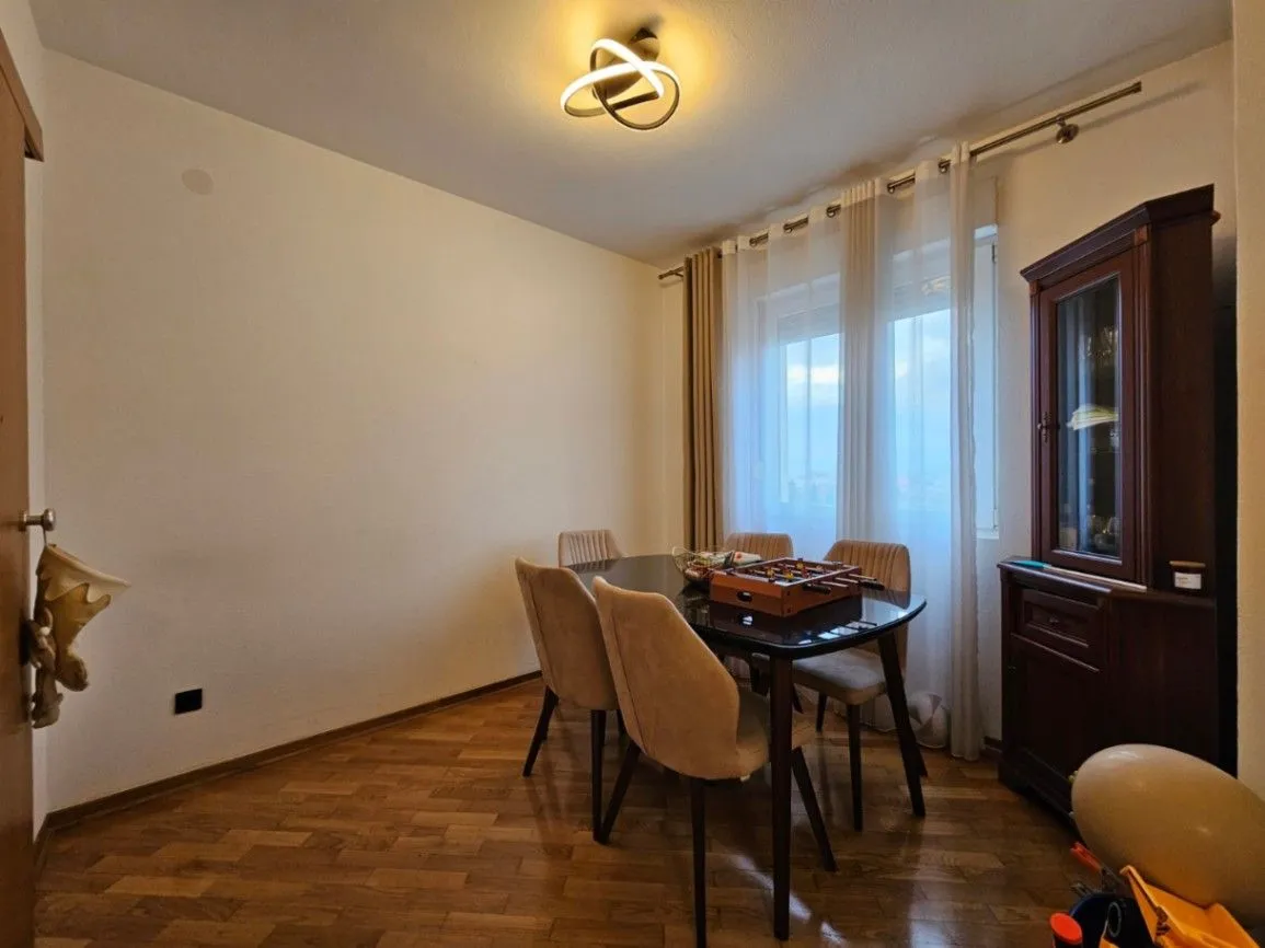 Prodaja, trosoban stan, 89m², Stari Aerodrom, Podgorica