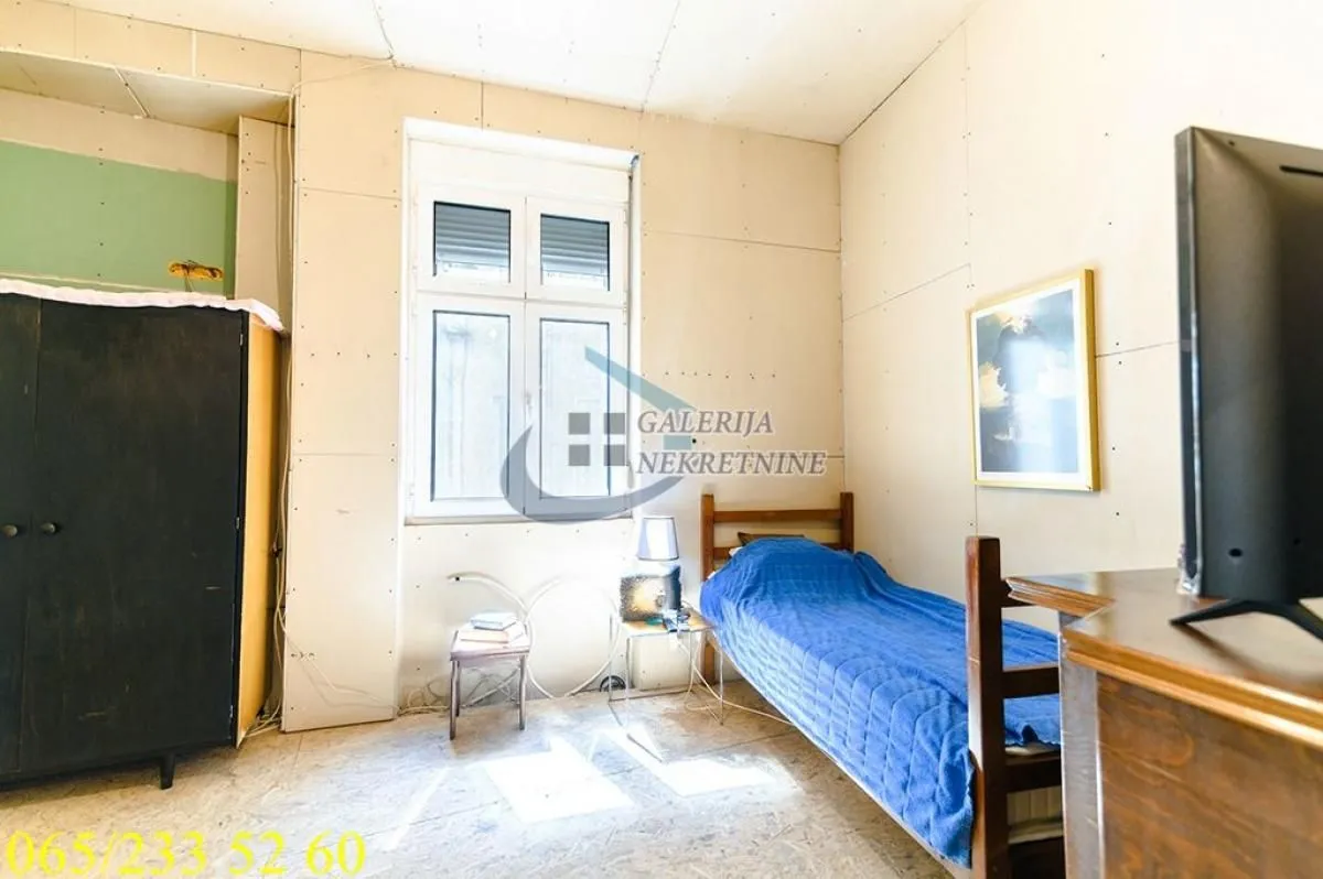 Sale, two bedroom apartment, 86m², Kalenić Pijaca, Vračar Sve Podlokacije