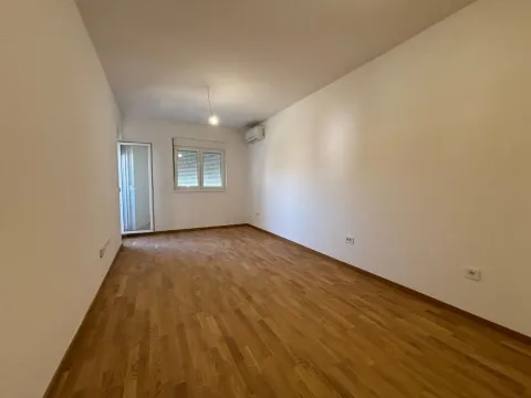 Sale, two bedroom apartment, 66m², Stari Aerodrom, Podgorica - image 1