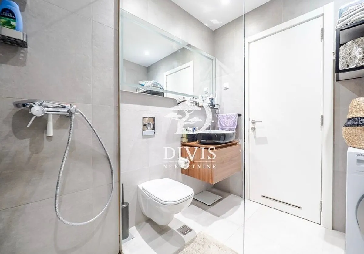 Izdavanje, dvosoban stan, 73m², Novi Beograd Blok 65, Novi Beograd Sve Podlokacije