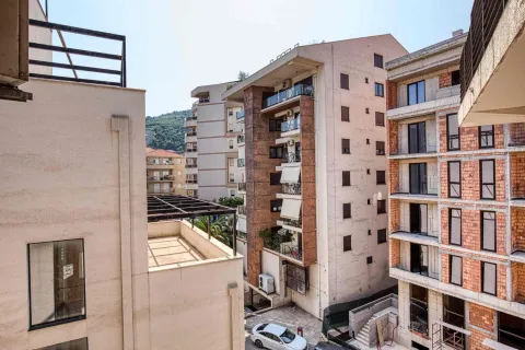 Sale, one bedroom apartment, 40m², Centar, Budva - image 3