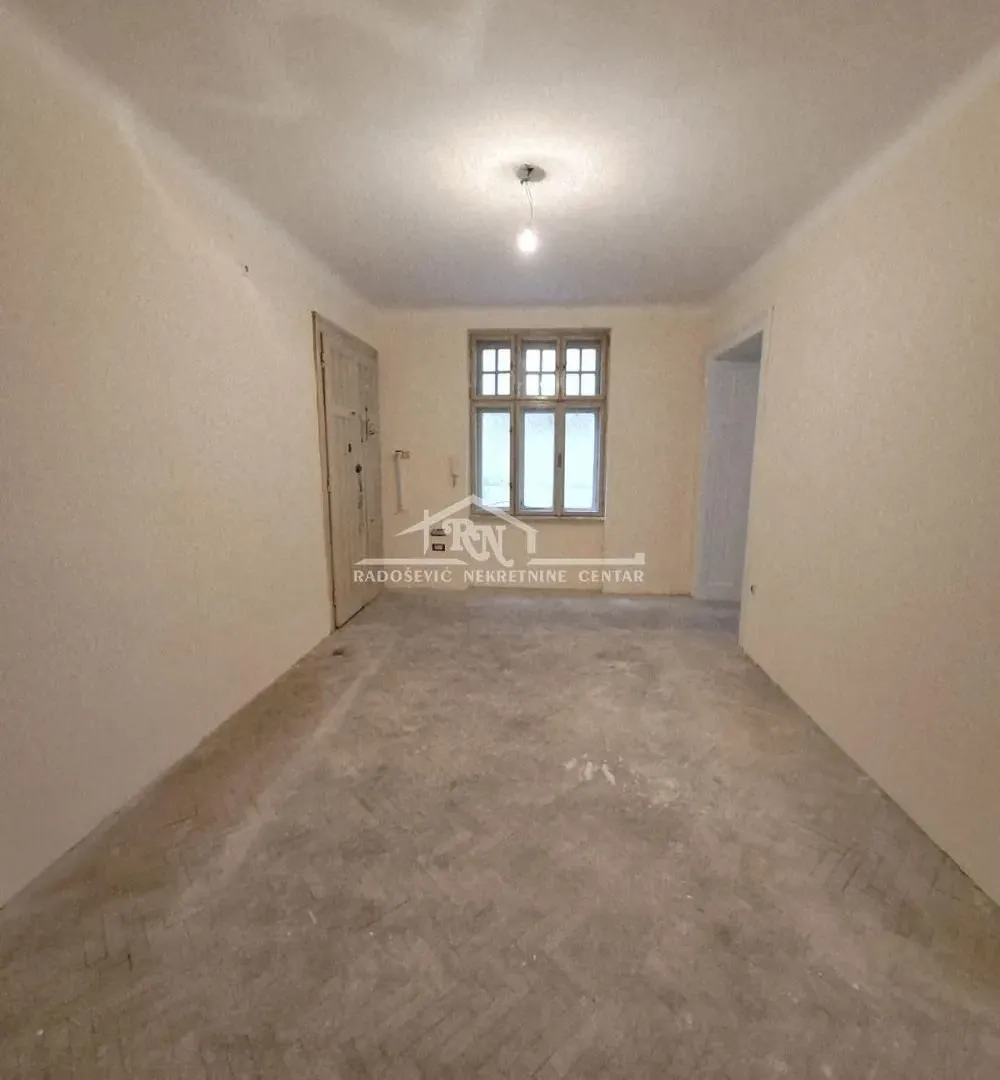 Prodaja, četvorosoban stan, 91m², Stari Grad, Beograd