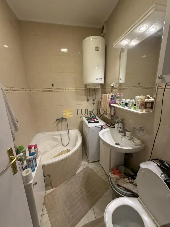 Prodaja, trosoban stan, 87m², Centar, Novi Sad