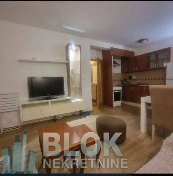 Izdavanje, jednosoban stan, 44m², Preko Morače, Podgorica