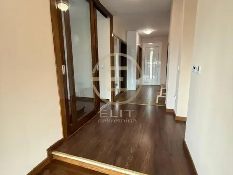 Prodaja, kuća, 443m², Sremska Kamenica, Petrovaradin - image 10