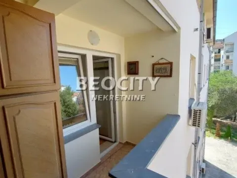 Rent, two bedroom apartment, 38m², Centar, Novi Sad - image 9