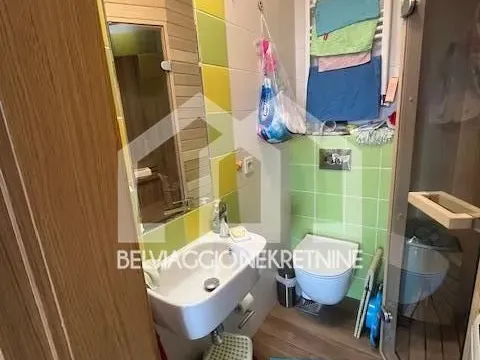 Izdavanje, trosoban stan, 70m², Stari Grad, Beograd - image 13