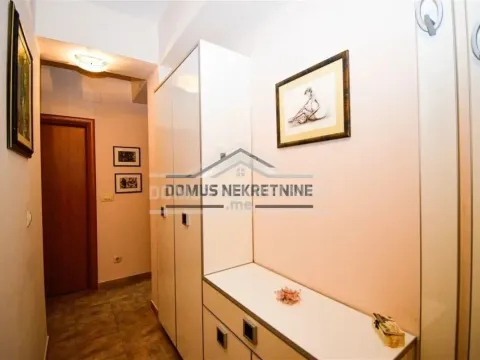 Rent, one bedroom apartment, 54m², Krivi Most, Podgorica - image 5