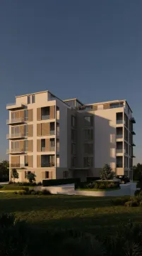 Pogled na spoljašnjost moderne stambene zgrade sa uređenim dvorištem. - image 4