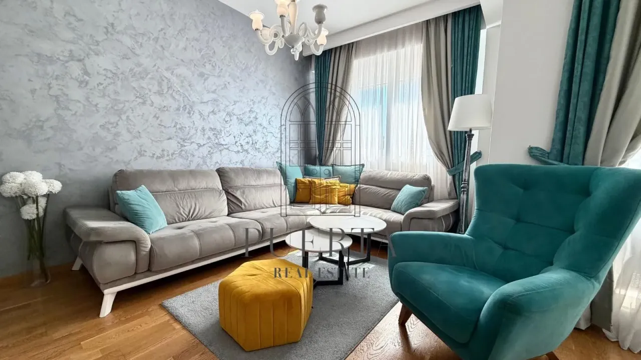 Izdavanje, dvosoban stan, 54m², Pobrežje, Podgorica