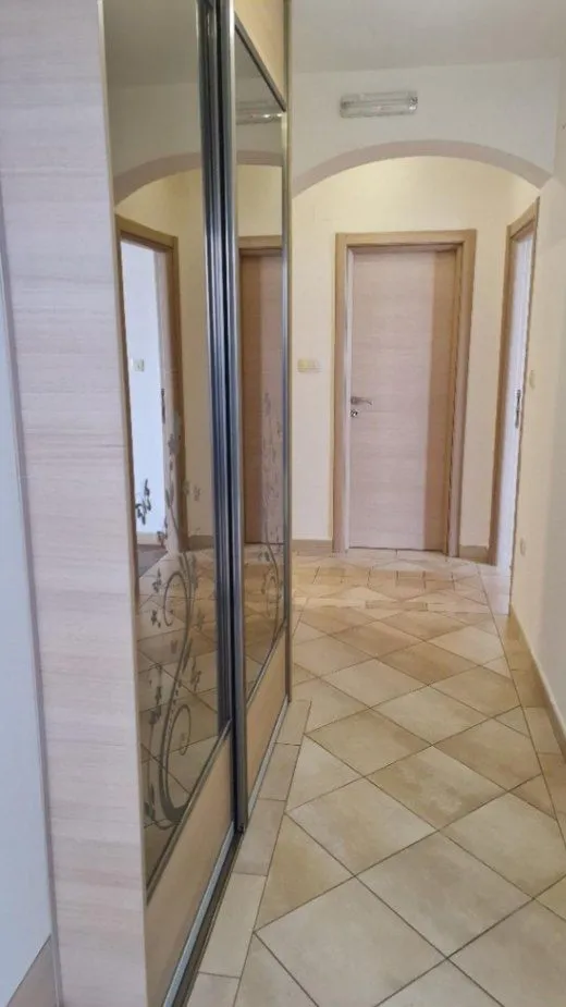 Izdavanje, jednosoban stan, 54m², Preko Morače, Podgorica