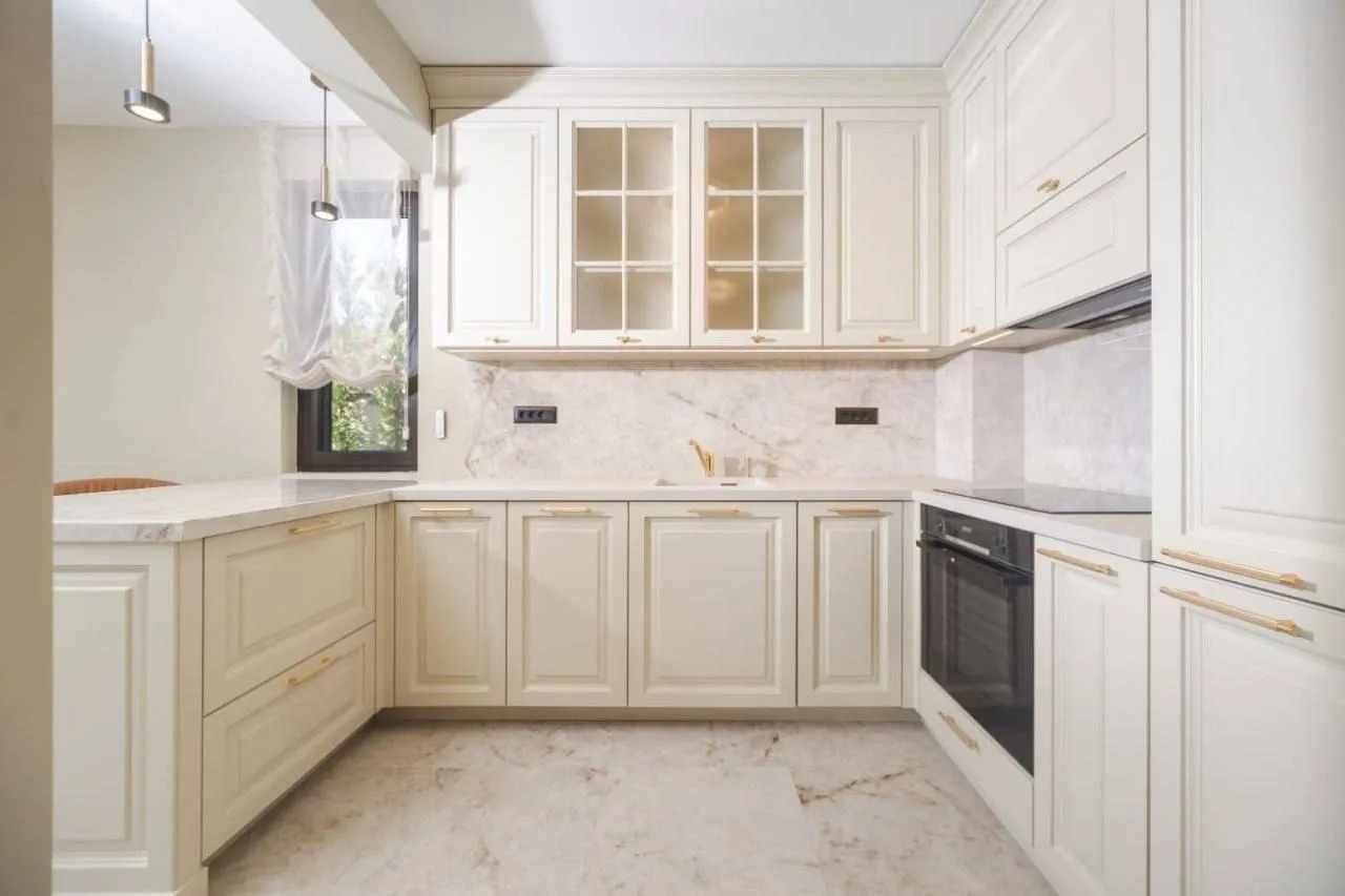 Sale, three bedroom apartment, 170m², Lastva Grbaljska, Kotor