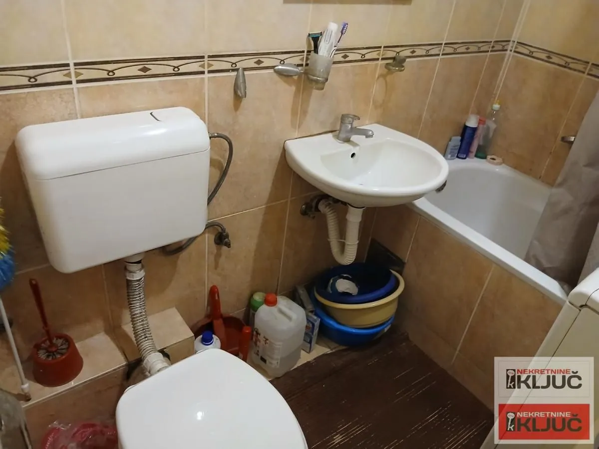 Prodaja, dvosoban stan, 54m², Nova Detelinara, Novi Sad Sve Podlokacije