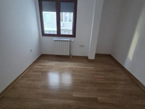 Prodaja, četvorosoban stan, 92m², Medijana, Niš - image 12