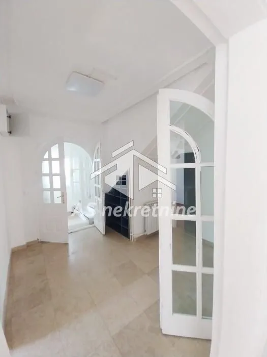 Rent, house, 260m², Neimar, Vračar Sve Podlokacije