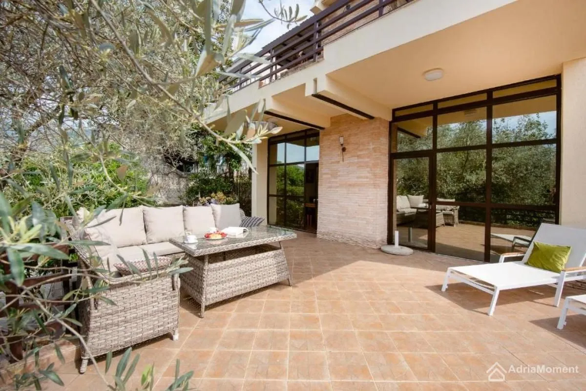 Sale, house, 155m², Centar, Budva