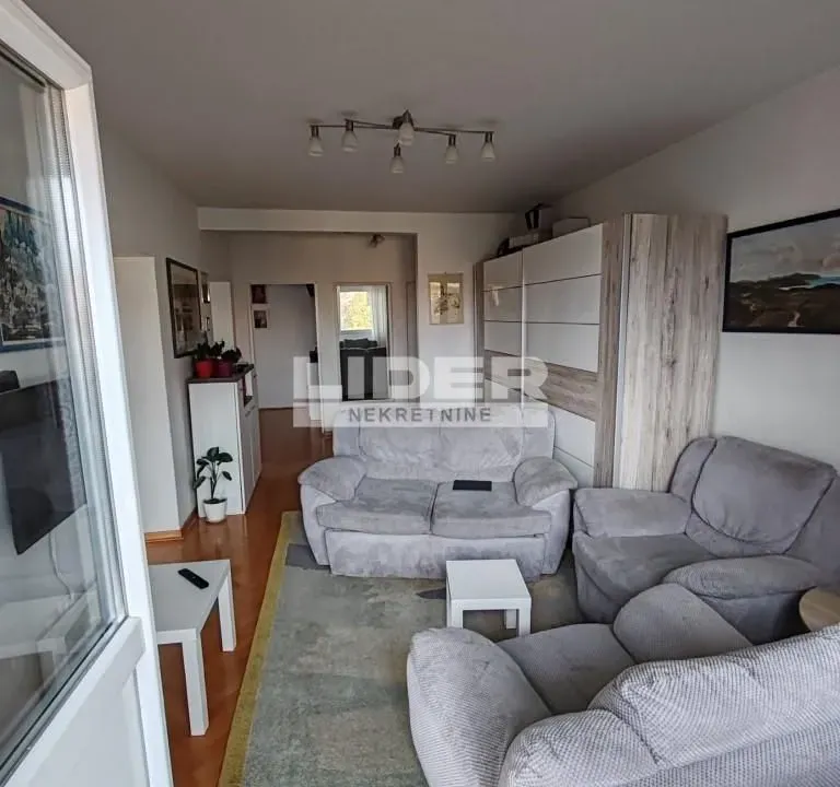 Prodaja, trosoban stan, 60m², Karaburma, Palilula Sve Podlokacije