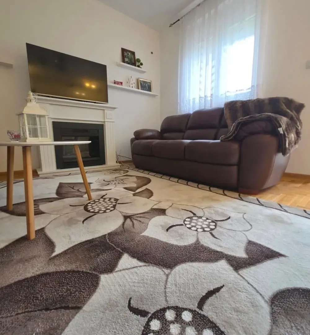 Prodaja, trosoban stan, 56m², Zemun Sve Podlokacije, Beograd