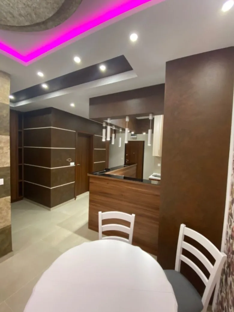 Rent, one bedroom apartment, 50m², Bulevar, Budva